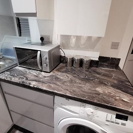 Studio Self Contained Double Bedroom Londyn Zewnętrze zdjęcie